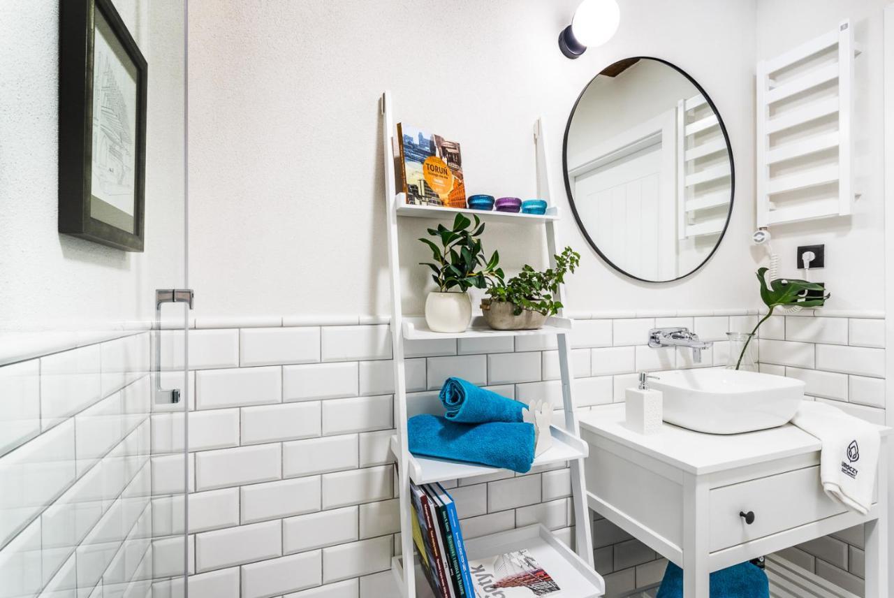 Uroczy Apartament Lazienna 5/4 Torun Luaran gambar